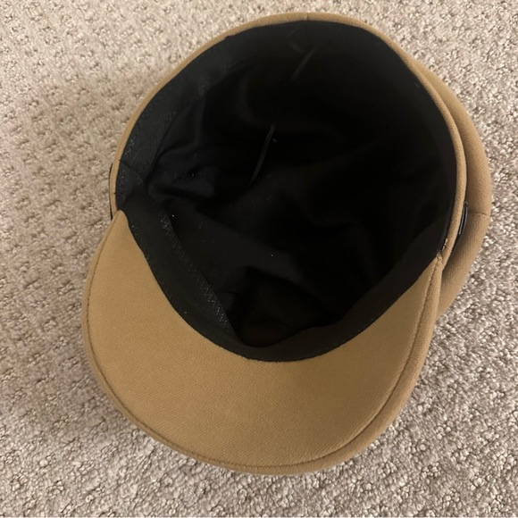 Tan newsboy Hat - Picture 4 of 5
